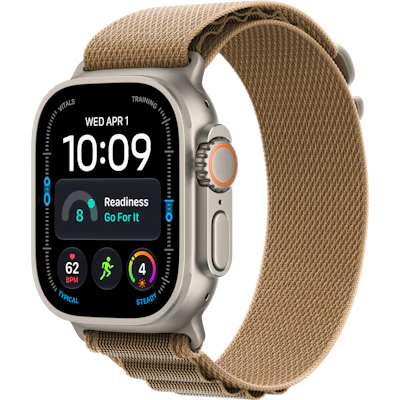 Schräge Vorderansicht Apple Watch Ultra 4 5G 49mm Titan Natur mit Alpine Loop Wüstensand.